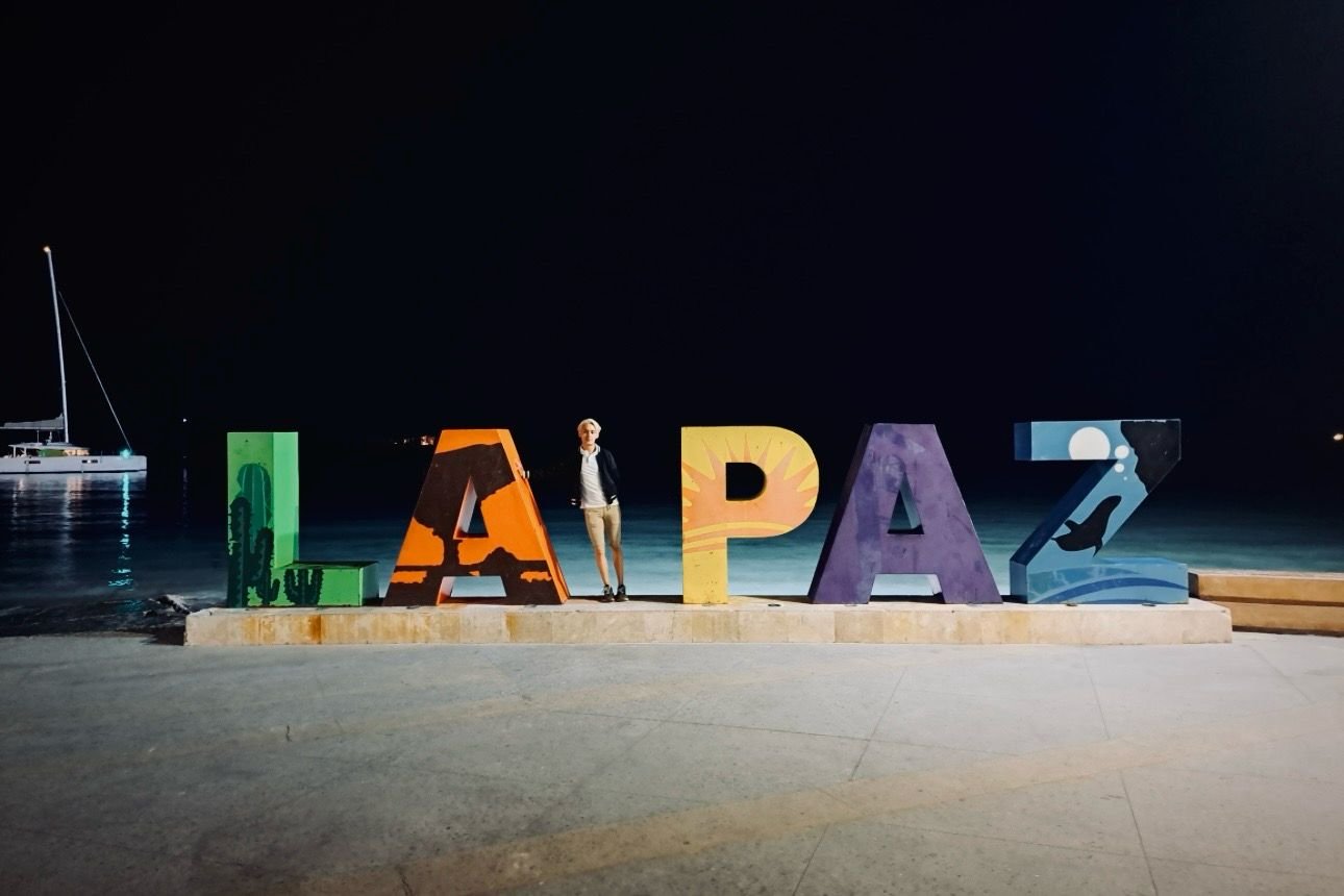 Equipo de Viajes en Oferta en oficina